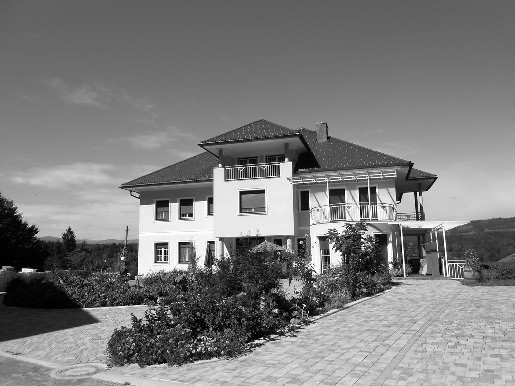 Ferienwohnung Am Bauernhof Strassonig Vulgo Hornis Moosburg Exteriér fotografie