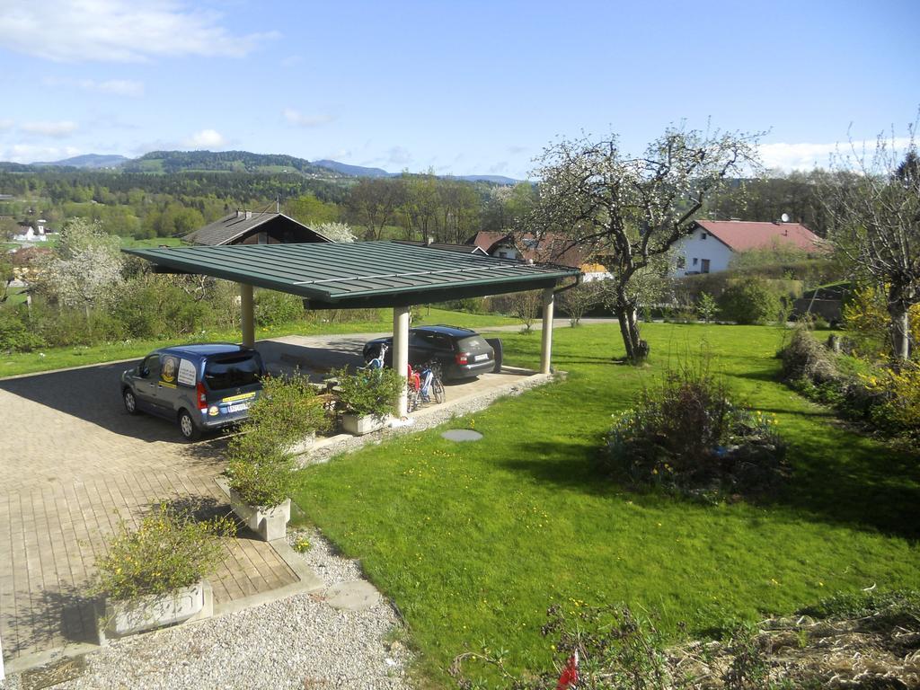 Ferienwohnung Am Bauernhof Strassonig Vulgo Hornis Moosburg Exteriér fotografie